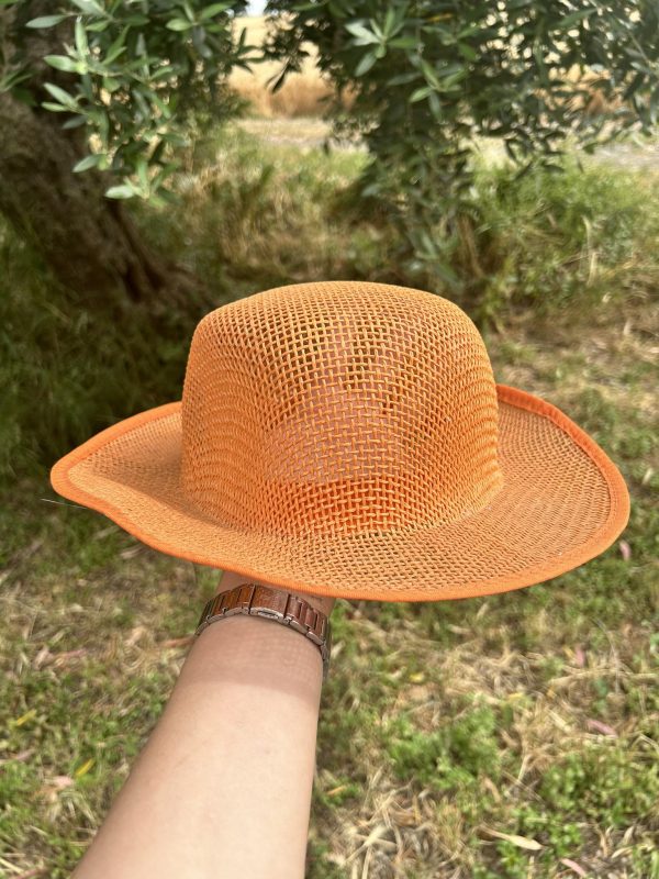 cappello arancione